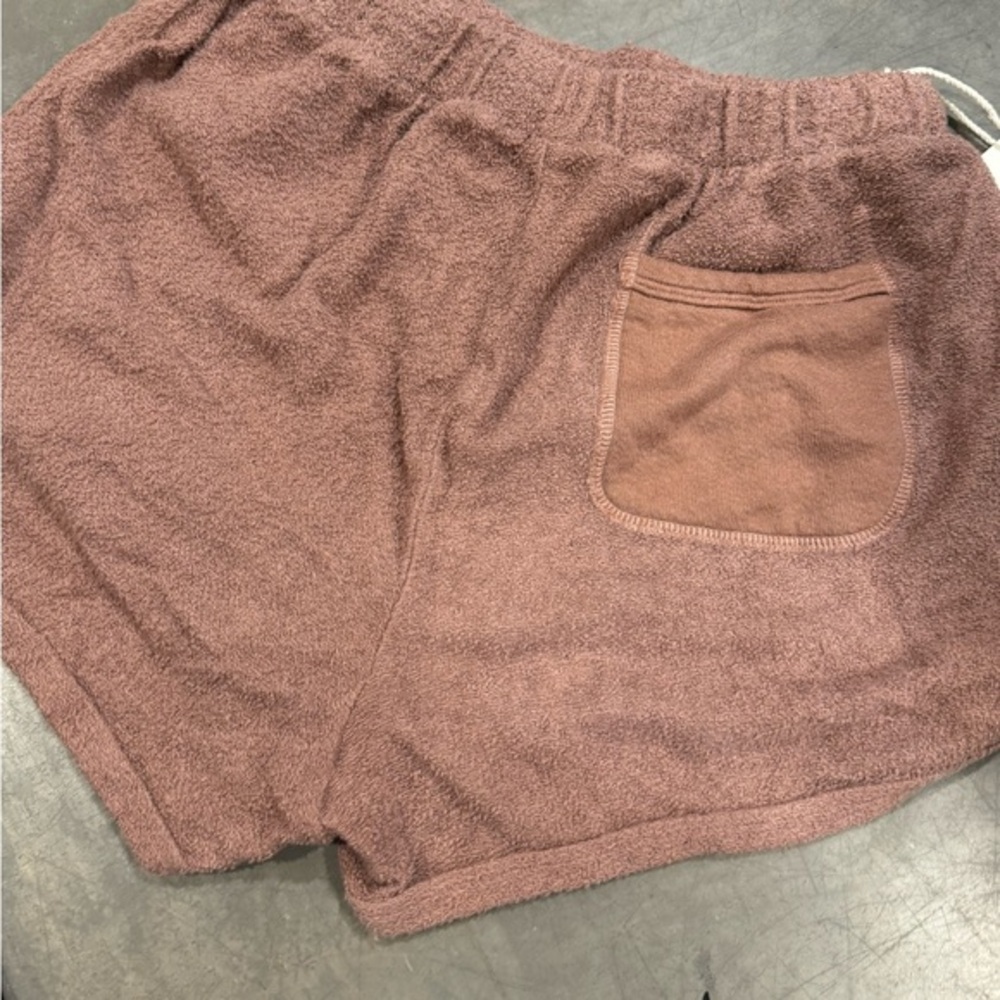 MAAJI shorts! So comfy they’re called “loungewear!” Neutral comfy & V versatile